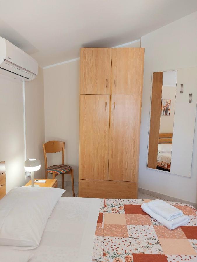 Apartment Kiwi Rabac Exterior photo
